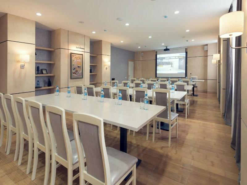 Aykun Hotel image
