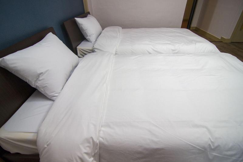 Hyundai Elliot Hotel and Resort image