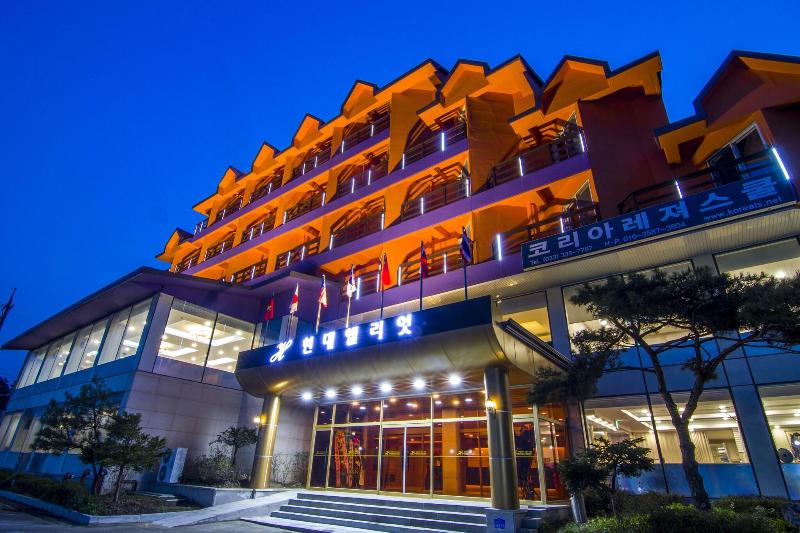 Hyundai Elliot Hotel and Resort image