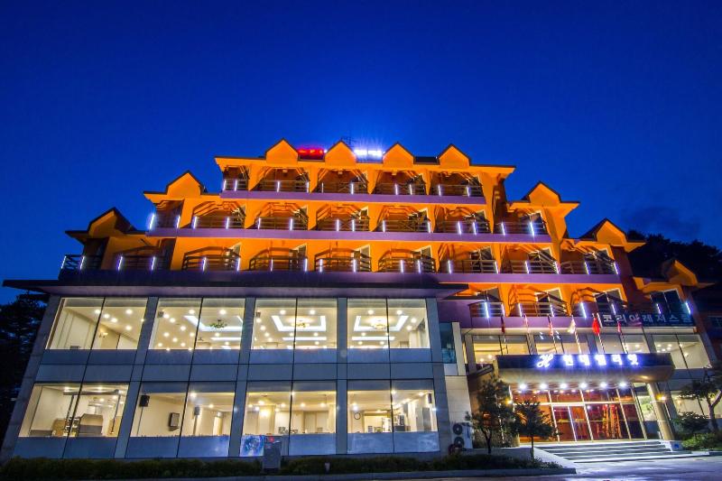Hyundai Elliot Hotel and Resort image