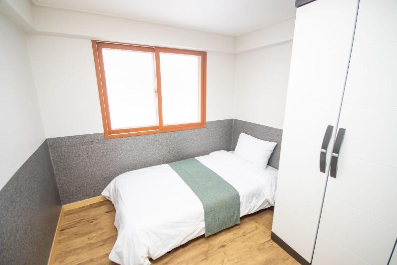 Hyundai Elliot Hotel and Resort image