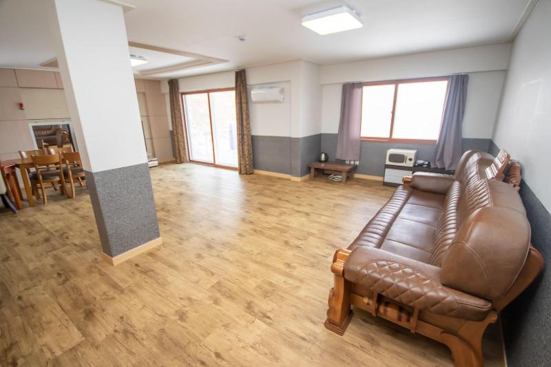 Hyundai Elliot Hotel and Resort image