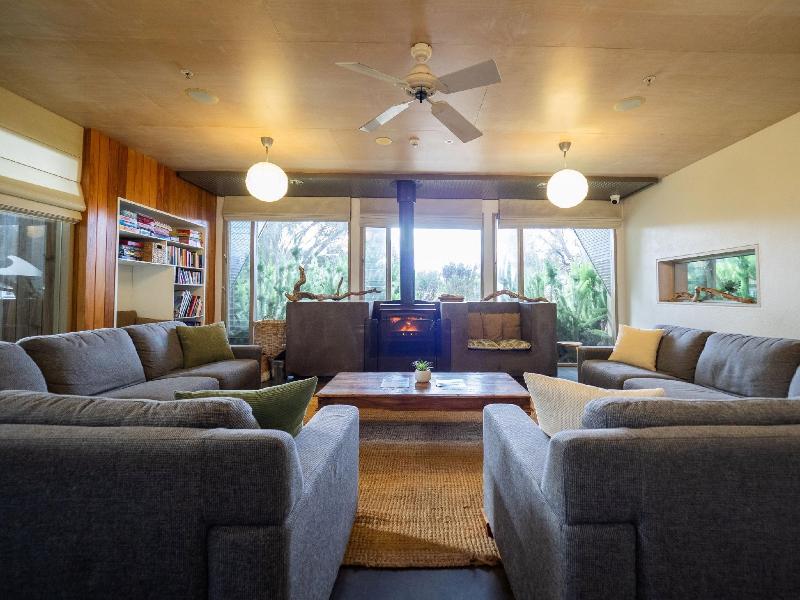 Apollo Bay Eco Yha image