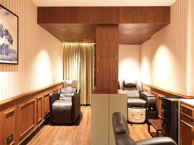 Parallel Hotels image