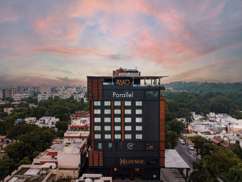 Parallel Hotels image