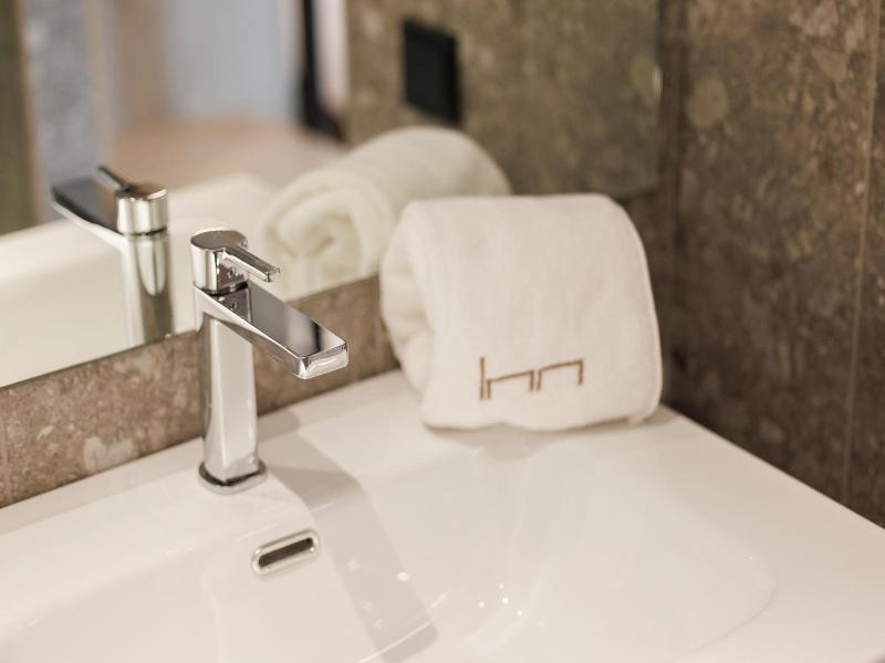 Inn Boutique Leon image