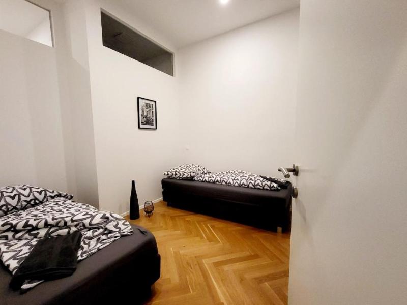 Real Living Apartments Vienna image
