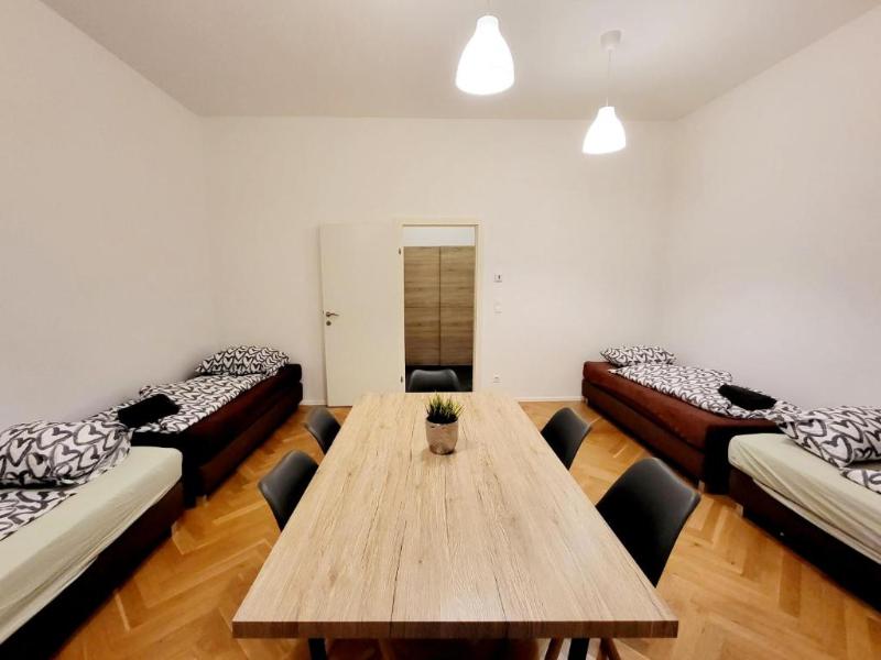 Real Living Apartments Vienna image