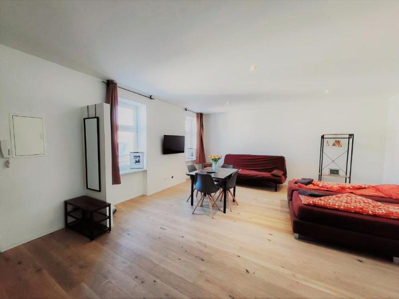 Real Living Apartments Vienna image