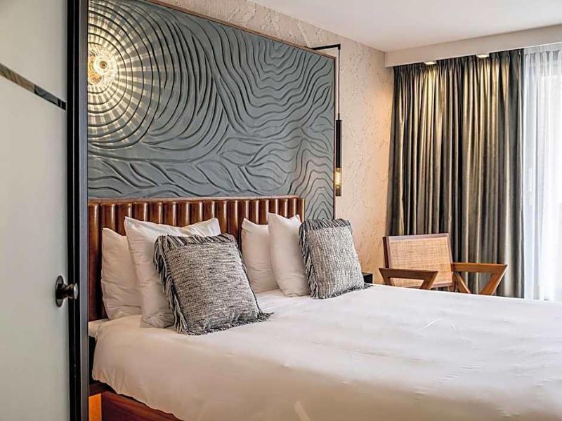 Alexander Hotel image