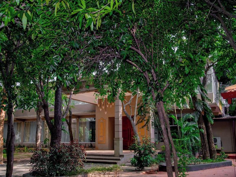 Lavendish Country Resort image