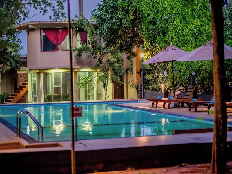 Lavendish Country Resort image