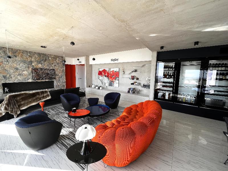 Suite 28 image