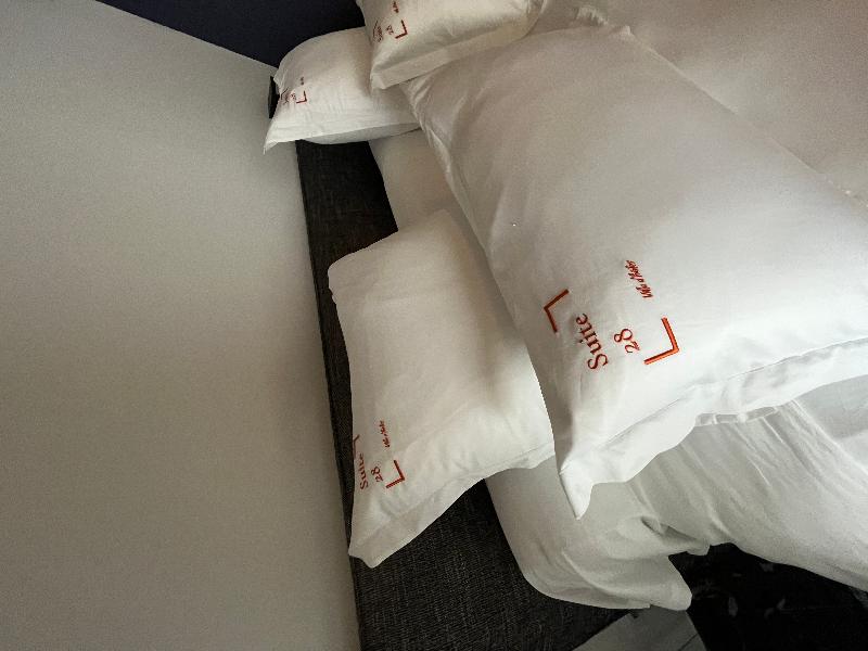 Suite 28 image