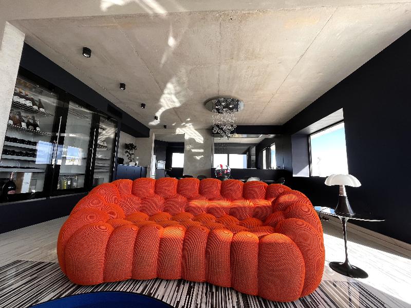 Suite 28 image