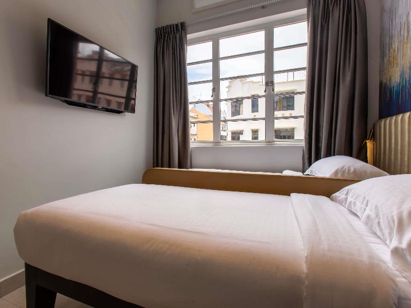 Ibis Budget Singapore Gold image