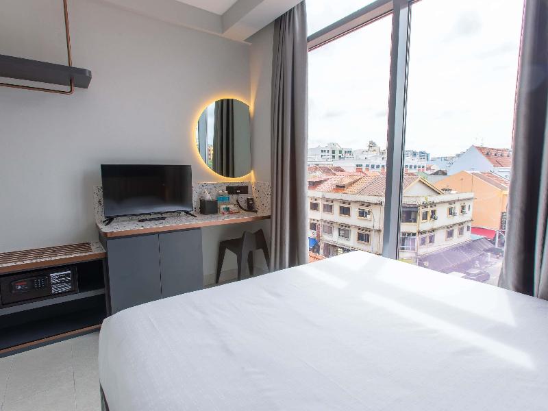 Ibis Budget Singapore Gold image
