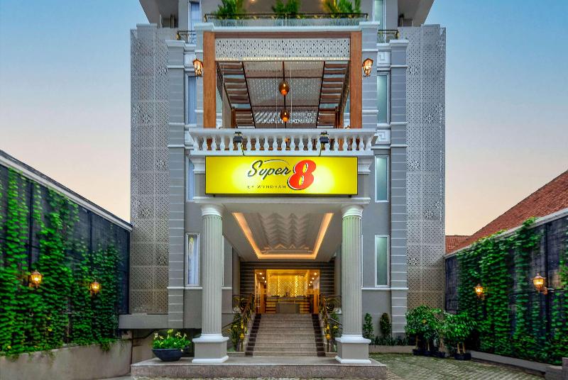 Super 8 By Wyndham Solo Indonesia — general view