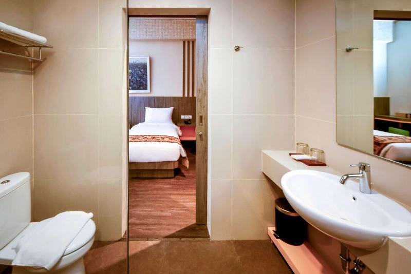 Super 8 By Wyndham Solo Indonesia image
