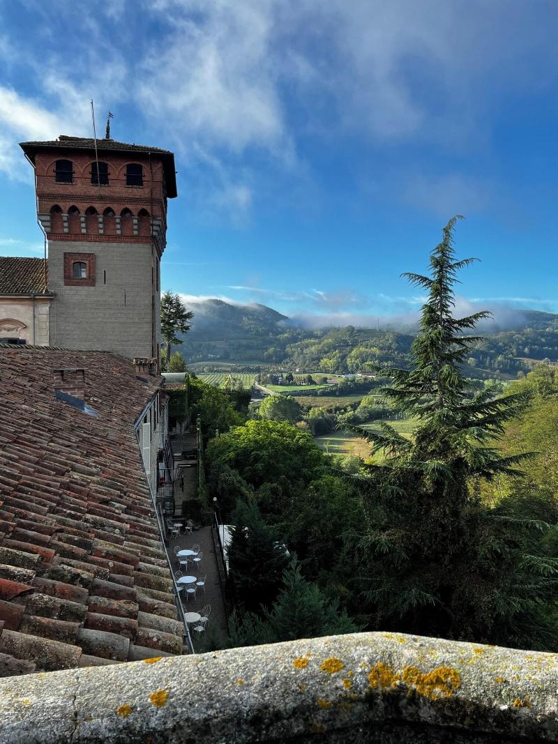 Il Castello Di Bubbio Hotel & Restaurant image