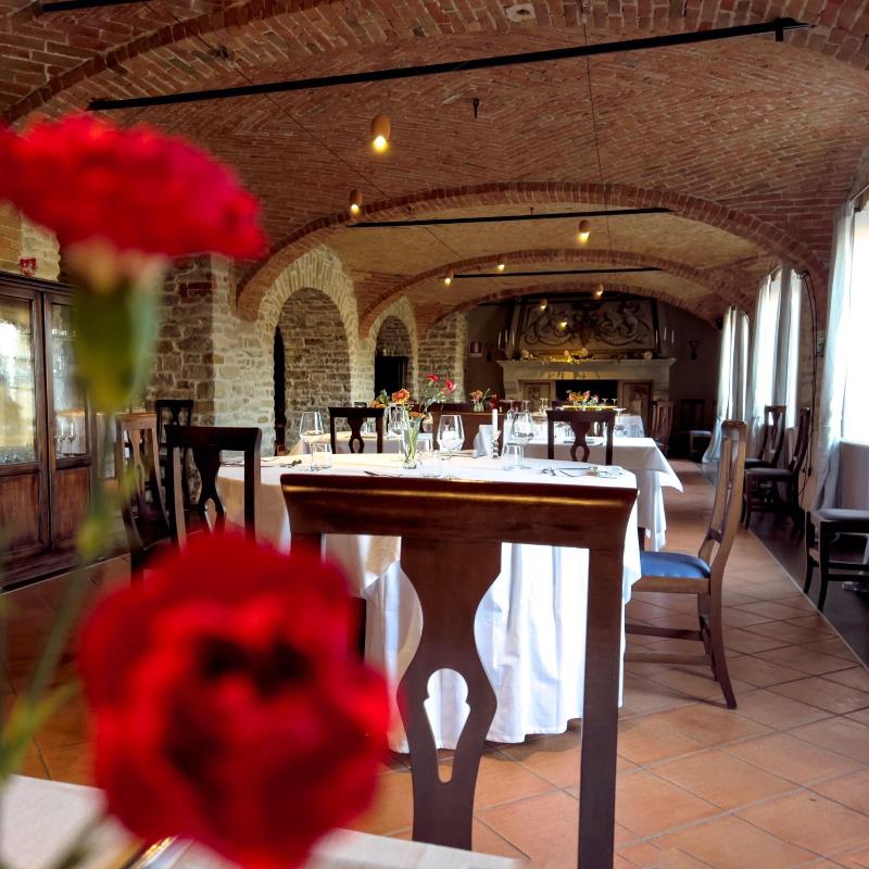 Il Castello Di Bubbio Hotel & Restaurant image