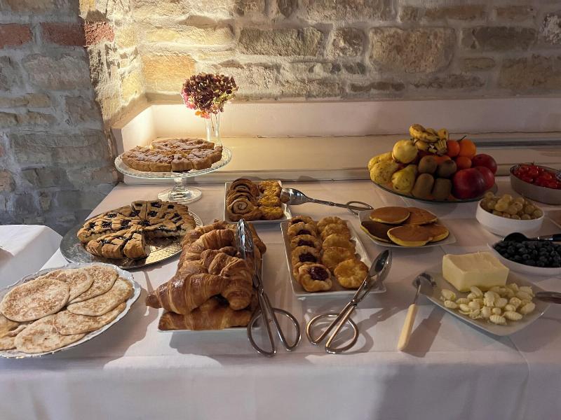 Il Castello Di Bubbio Hotel & Restaurant image
