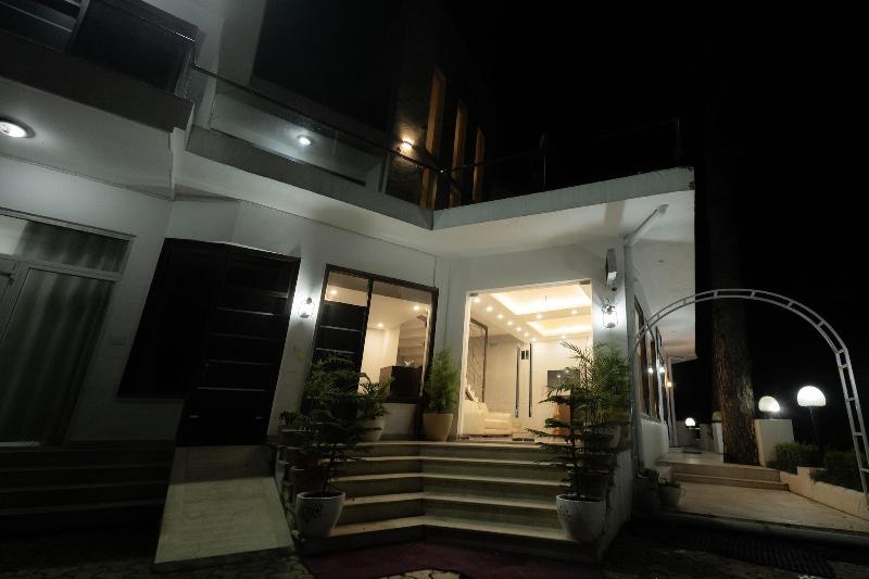 The Golden Sunrise Hotel image