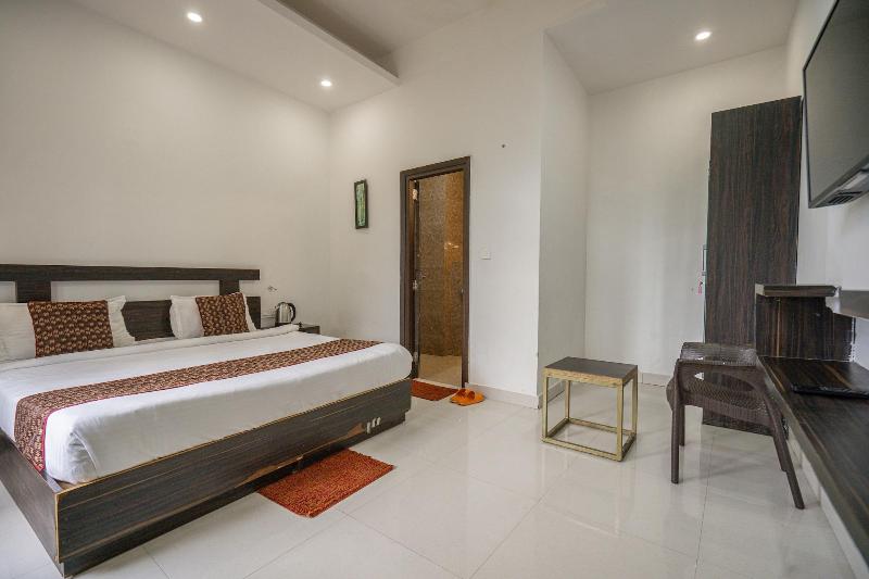 The Golden Sunrise Hotel image