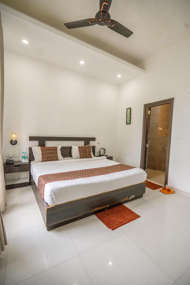The Golden Sunrise Hotel image