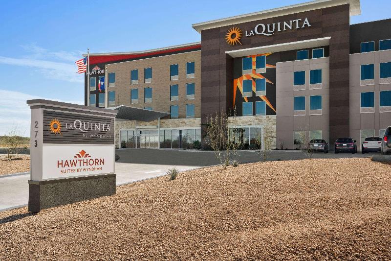 Hawthorn Suites by Wyndham Del Rio image