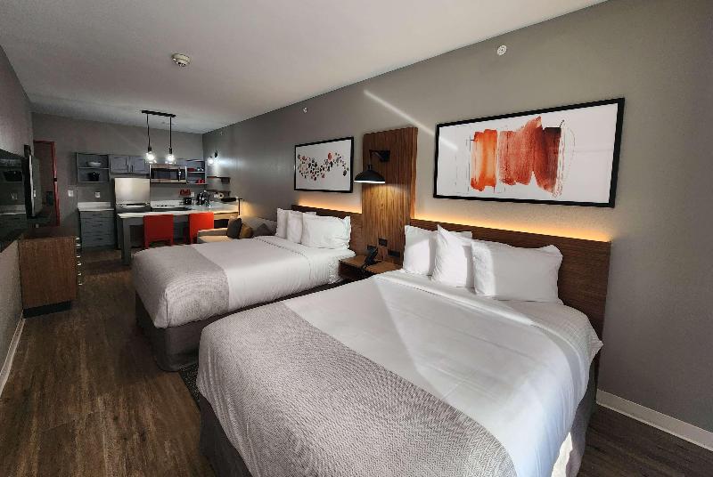 Hawthorn Suites by Wyndham Del Rio image