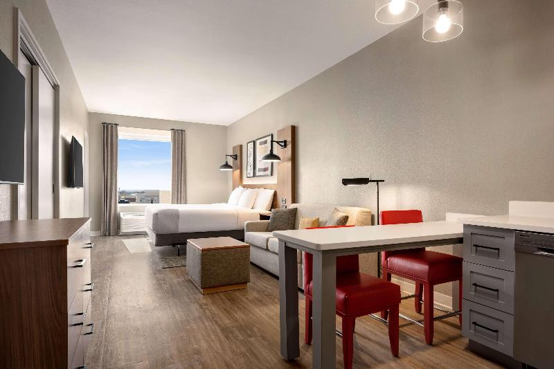 Hawthorn Suites by Wyndham Del Rio image