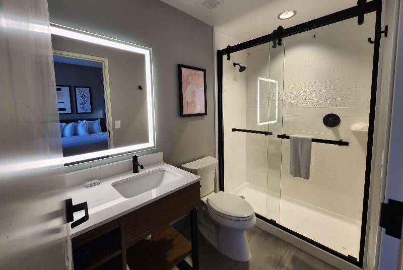 Hawthorn Suites by Wyndham Del Rio image