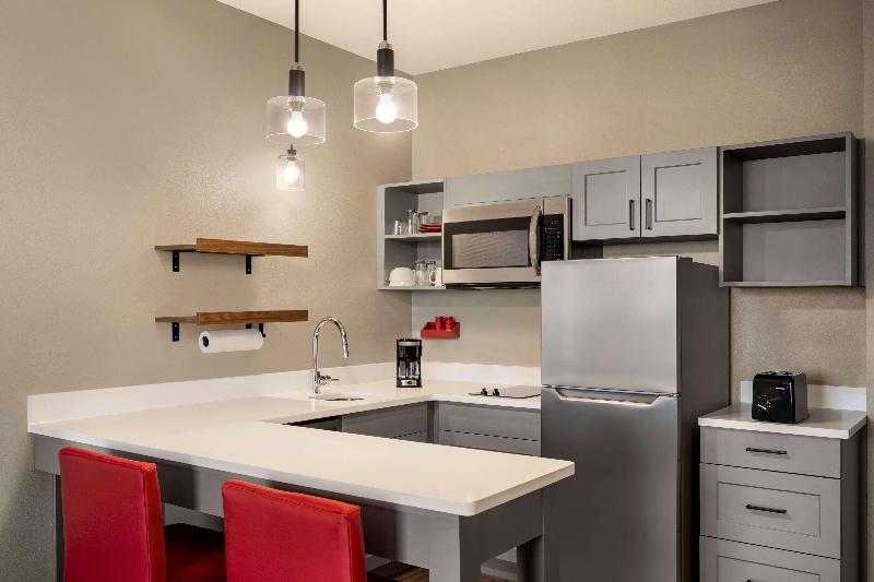 Hawthorn Suites by Wyndham Del Rio image