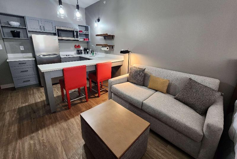 Hawthorn Suites by Wyndham Del Rio image