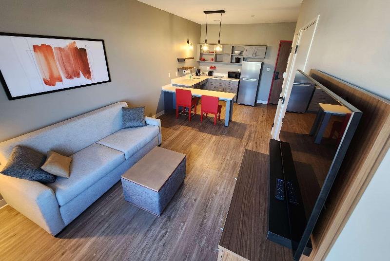 Hawthorn Suites by Wyndham Del Rio image