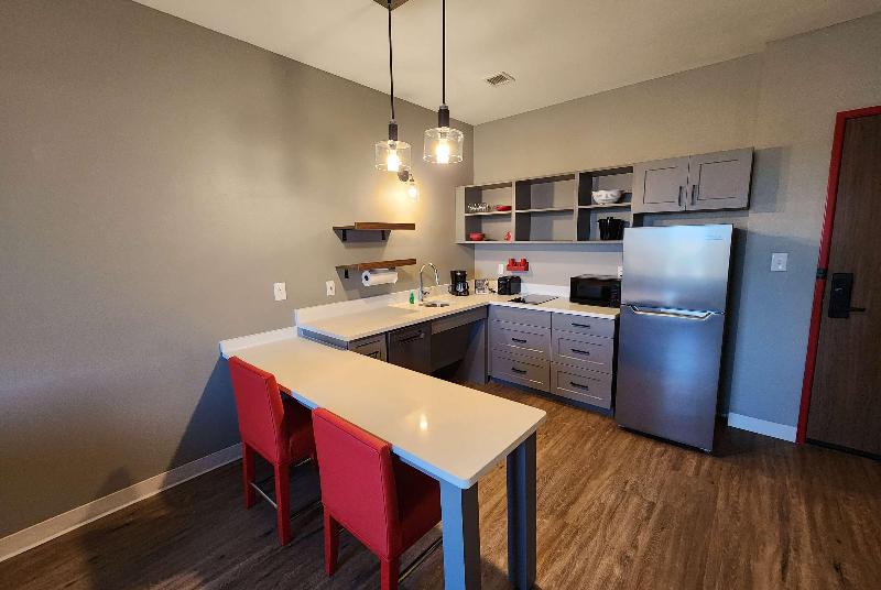 Hawthorn Suites by Wyndham Del Rio image