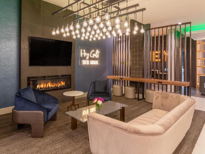 La Quinta Inn & Suites By Wyndham Galt image