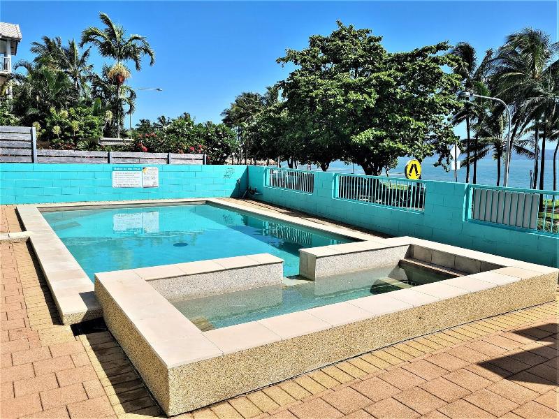 Emthree Seaside Apartments image