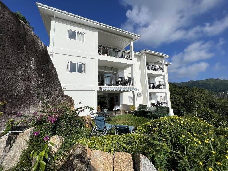 Creole Pearl Self Catering image