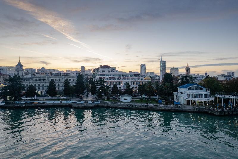 Le Port Boutique Apart Hotel image