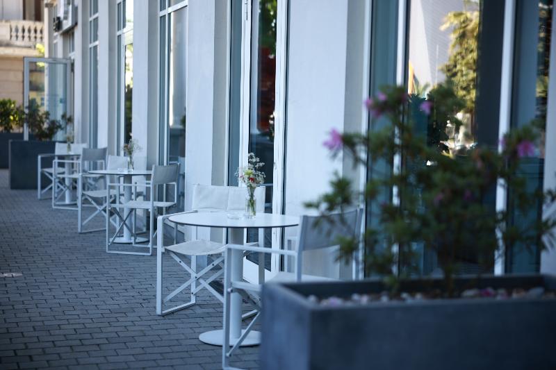 Le Port Boutique Apart Hotel image