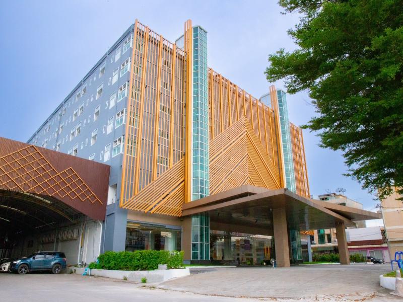 Le Srivaree Suvaranabhumi Airport Hotel  image