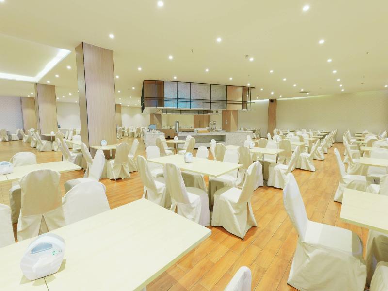 Le Srivaree Suvaranabhumi Airport Hotel  image