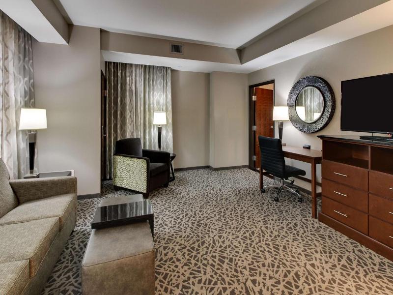 Drury Plaza Hotel Milwaukee Downtown image
