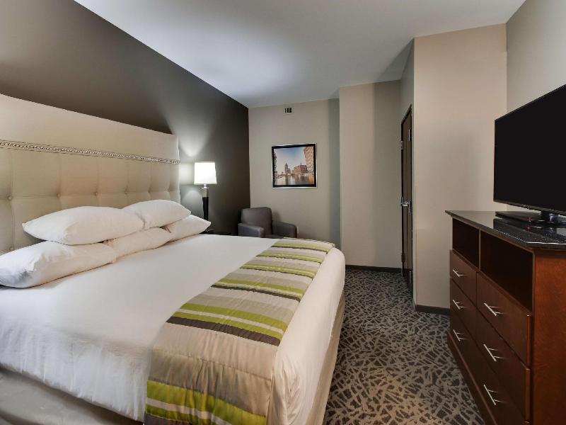 Drury Plaza Hotel Milwaukee Downtown image