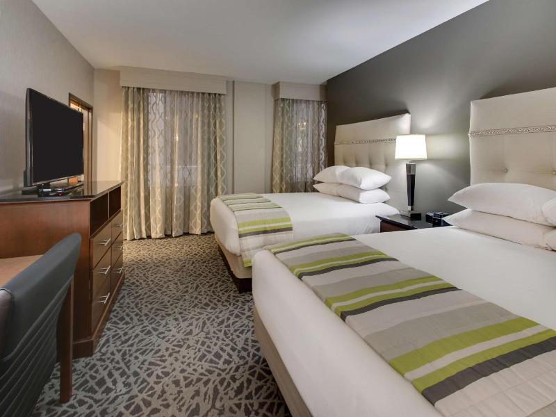 Drury Plaza Hotel Milwaukee Downtown image