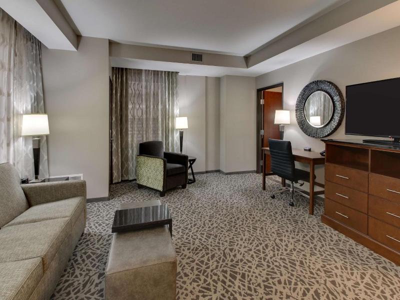 Drury Plaza Hotel Milwaukee Downtown image