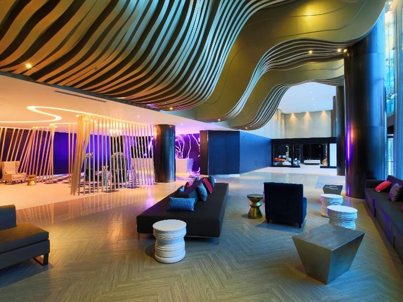 Lobby & Reception