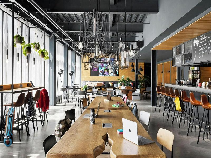 Moxy Bristol image